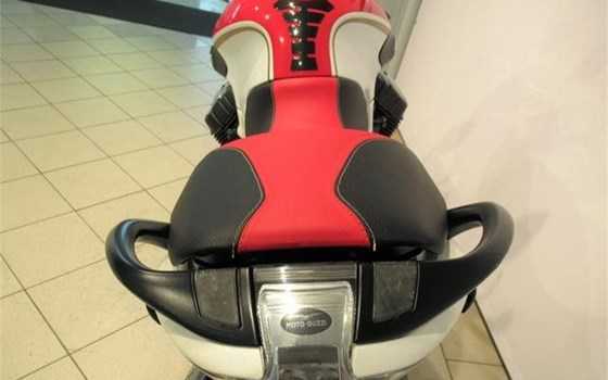 Gebrauchtmotorrad Moto Guzzi 1200 Sport Corsa 4V - Bild 20 Gebrauchtmotorrad Moto Guzzi 1200 Sport Corsa 4V - Bild 20