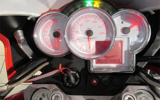 Gebrauchtmotorrad Moto Guzzi 1200 Sport Corsa 4V - Bild 6 Gebrauchtmotorrad Moto Guzzi 1200 Sport Corsa 4V - Bild 6