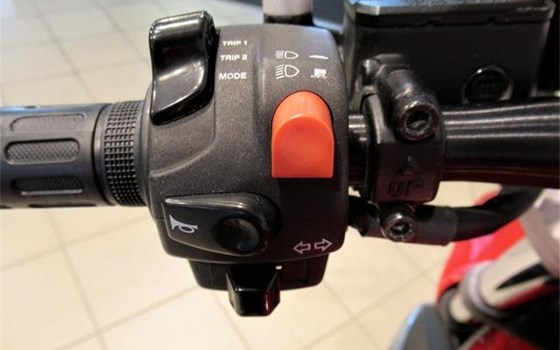 Gebrauchtmotorrad Moto Guzzi 1200 Sport Corsa 4V - Bild 8