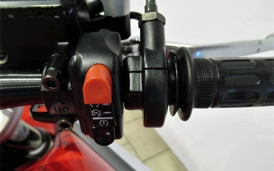 Gebrauchtmotorrad Moto Guzzi 1200 Sport Corsa 4V - Bild 9 Gebrauchtmotorrad Moto Guzzi 1200 Sport Corsa 4V - Bild 9