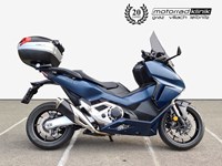 Gebrauchtmotorrad Honda Forza 750 Teilzahlung e 89 mit Garantie