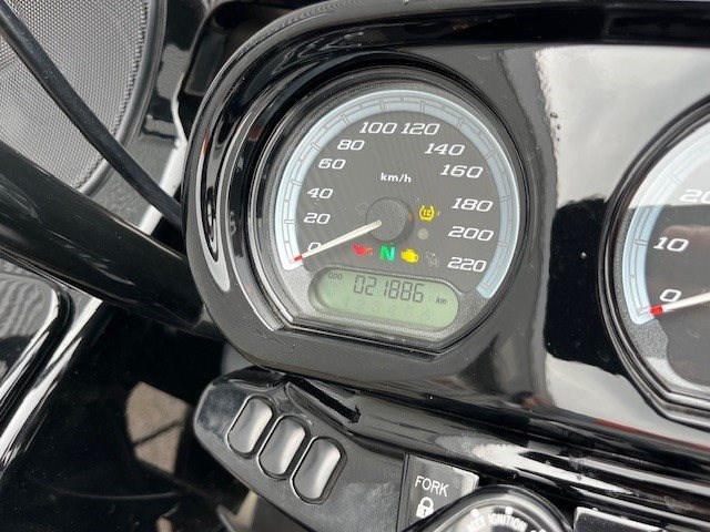 Harley-Davidson Touring Road Glide Limited FLTRK (River Rock Gray Denim/Black Denim/Black Finish) - Bild 14
