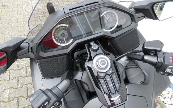 Gebrauchtmotorrad Honda GL 1800 Goldwing DCT - Bild 4