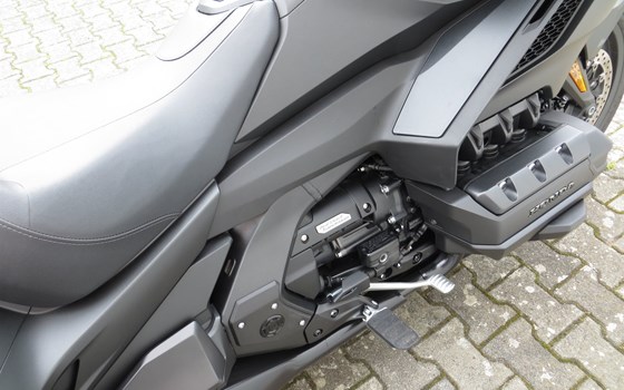 Gebrauchtmotorrad Honda GL 1800 Goldwing DCT - Bild 7