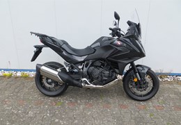 Neumotorrad Honda NT1100 DCT