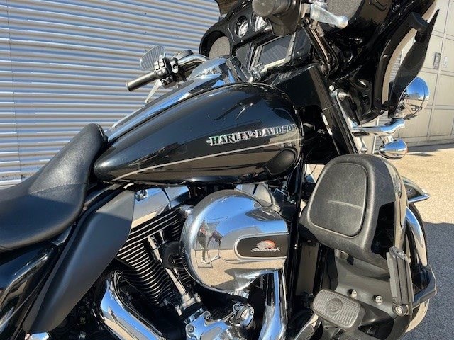 Harley-Davidson Electra Glide Ultra Limited Low FLHTKL (Vivid Black) - Bild 2