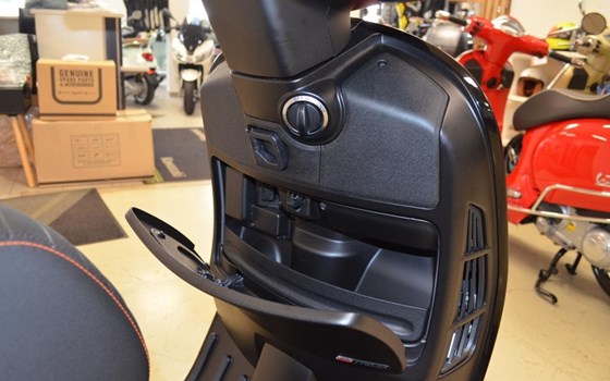 Neufahrzeug Vespa GTS 125 Super Sport - Bild 5