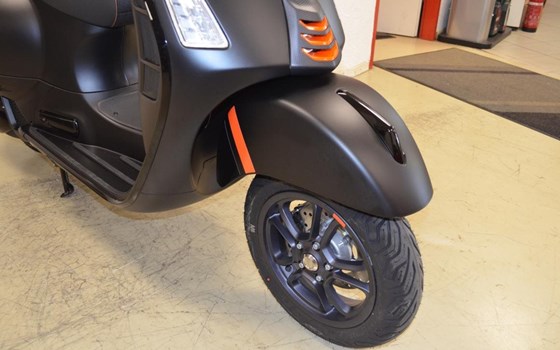 Neufahrzeug Vespa GTS 125 Super Sport - Bild 9