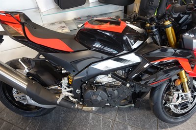 Tuono V4 1100 Factory