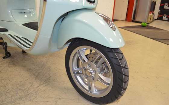 Neufahrzeug Vespa Primavera 125 - Bild 15
