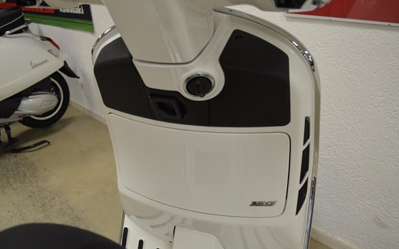 Neufahrzeug Vespa GTS 125 Super - Bild 19
