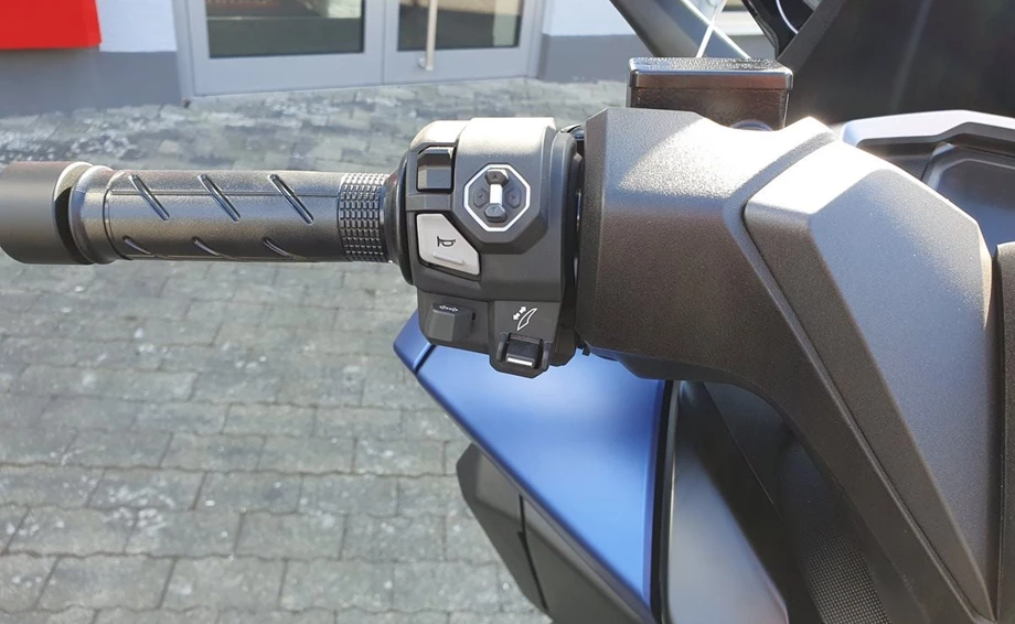 Angebot Honda Forza 125 Bild 9: Angebot Honda Forza 125