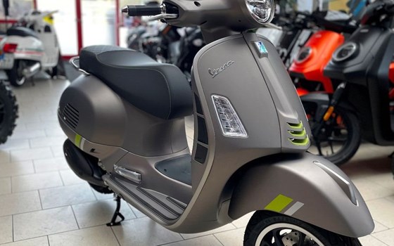 Neufahrzeug Vespa GTS 300 Super Tech - Bild 1