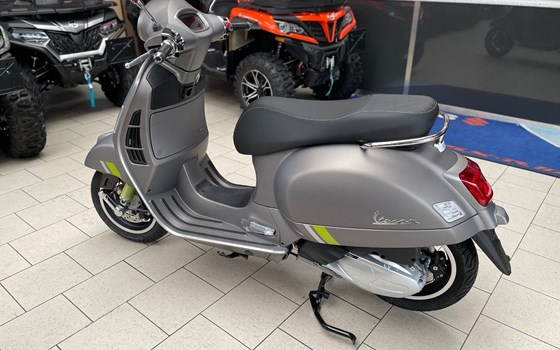 Neufahrzeug Vespa GTS 300 Super Tech - Bild 4