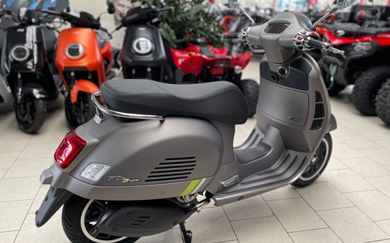 Neufahrzeug Vespa GTS 300 Super Tech - Bild 6