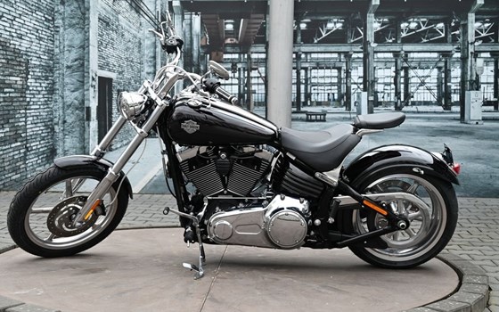 Gebrauchtmotorrad Harley-Davidson Softtail Rocker C FXCWC - Bild 10