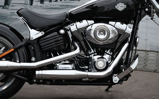 Gebrauchtmotorrad Harley-Davidson Softtail Rocker C FXCWC - Bild 4