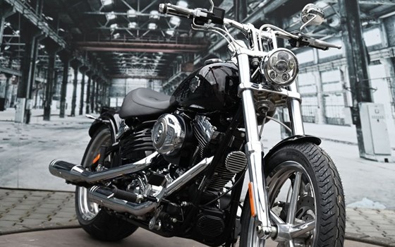 Gebrauchtmotorrad Harley-Davidson Softtail Rocker C FXCWC - Bild 6