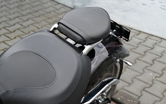 Gebrauchtmotorrad Harley-Davidson Softtail Rocker C FXCWC - Bild 9