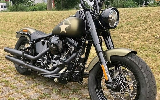 Gebrauchtmotorrad Harley-Davidson Softail Slim S - Bild 1