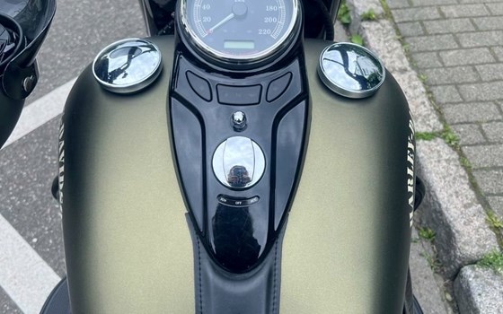 Gebrauchtmotorrad Harley-Davidson Softail Slim S - Bild 2