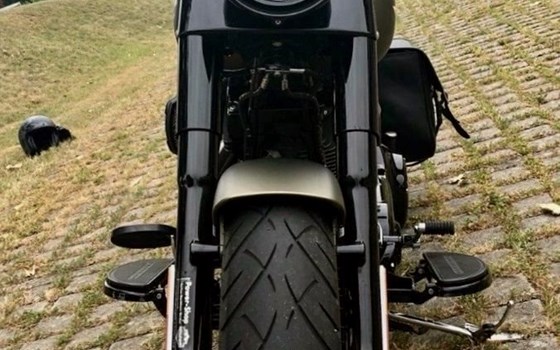 Gebrauchtmotorrad Harley-Davidson Softail Slim S - Bild 4