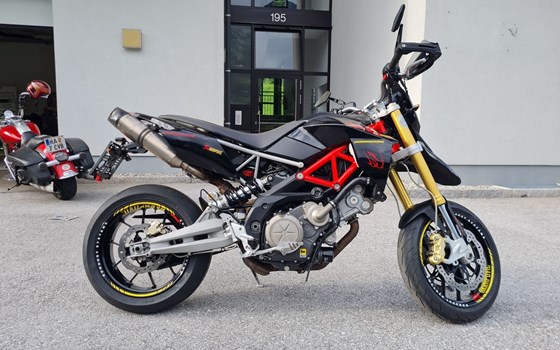 Gebrauchtmotorrad Aprilia Dorsoduro 750 Factory - Bild 6 Gebrauchtmotorrad Aprilia Dorsoduro 750 Factory - Bild 6