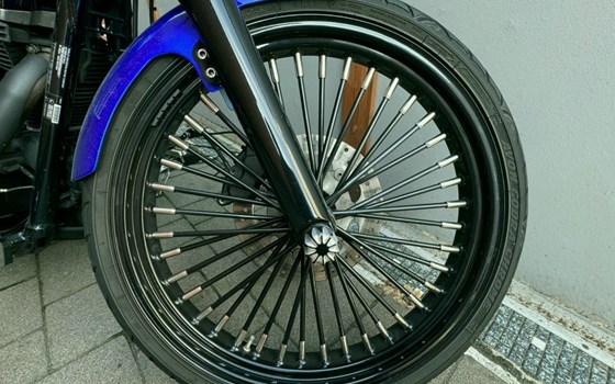 Gebrauchtmotorrad Harley-Davidson Dyna Street Bob FXDB - Bild 11