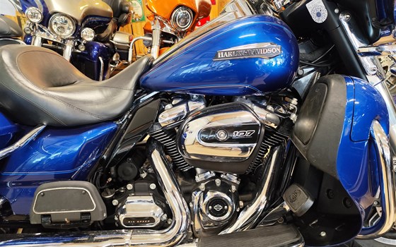 Gebrauchtmotorrad Harley-Davidson Electra Glide Ultra Classic FLHTCU - Bild 9