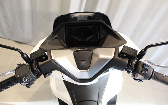 Gebrauchtmotorrad Honda PCX125 DX - Bild 12