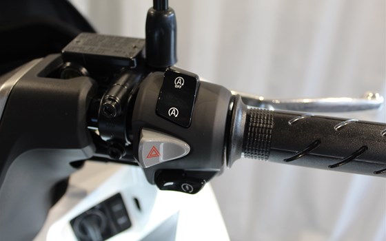 Gebrauchtmotorrad Honda PCX125 DX - Bild 14