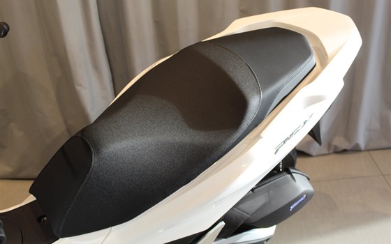 Gebrauchtmotorrad Honda PCX125 DX - Bild 6