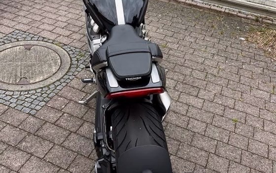 Gebrauchtmotorrad Triumph Rocket 3 R - Bild 5