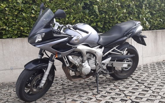 Gebrauchtmotorrad Yamaha FZ6 Fazer - Bild 1 Gebrauchtmotorrad Yamaha FZ6 Fazer - Bild 1