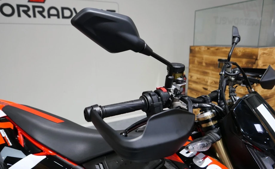 Angebot Ducati Hypermotard 698 Mono RVE Bild 6: Angebot Ducati Hypermotard 698 Mono RVE