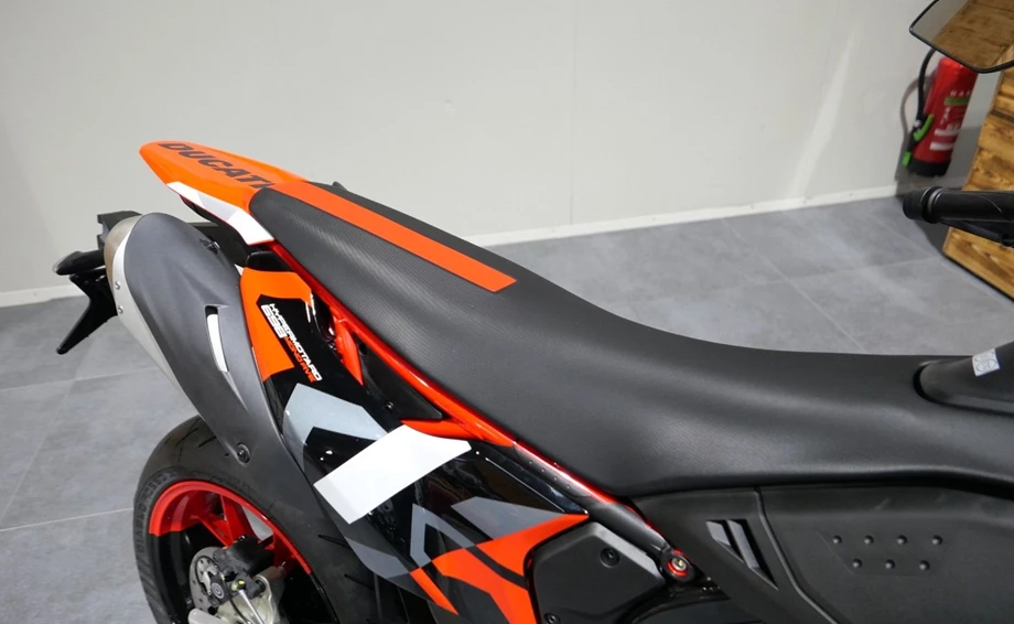 Angebot Ducati Hypermotard 698 Mono RVE Bild 8: Angebot Ducati Hypermotard 698 Mono RVE