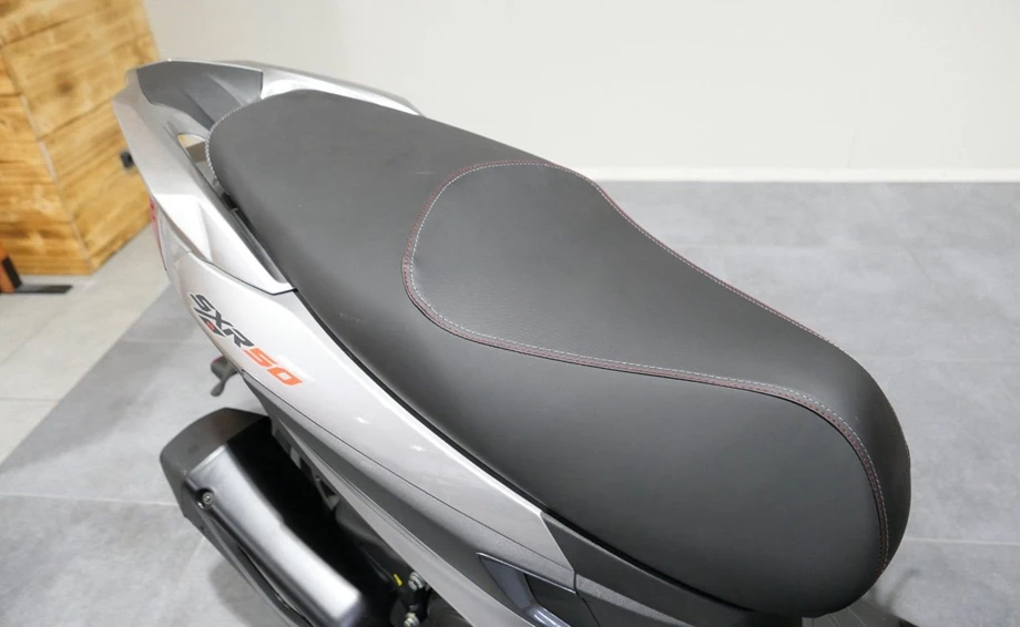 Angebot Aprilia SXR 50 Bild 14: Angebot Aprilia SXR 50