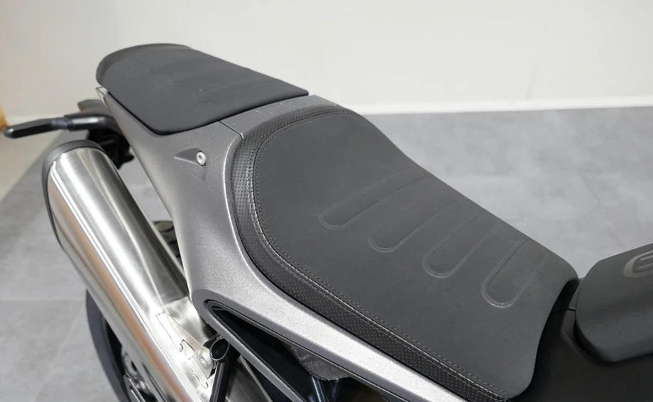 Angebot Husqvarna Svartpilen 801 Bild 6: Angebot Husqvarna Svartpilen 801