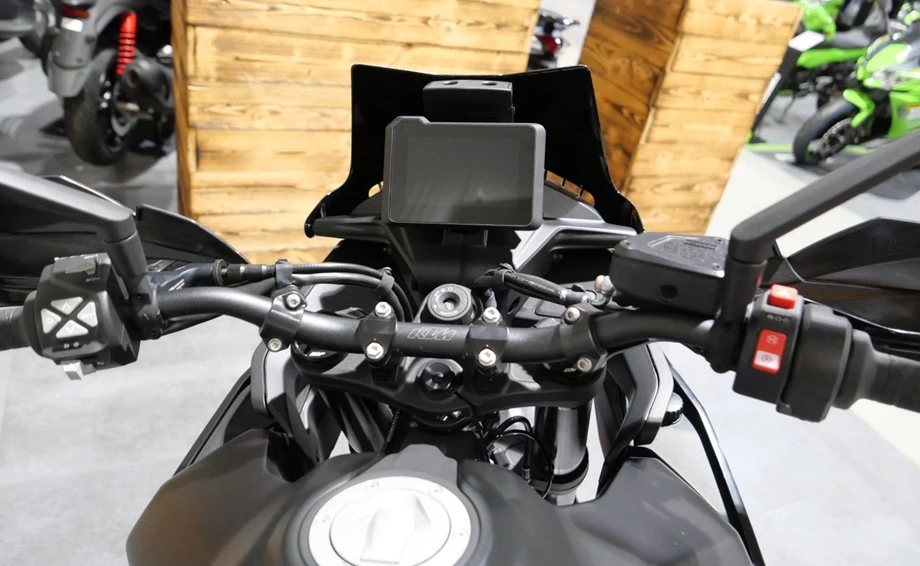 Angebot KTM 890 SMT Bild 7: Angebot KTM 890 SMT