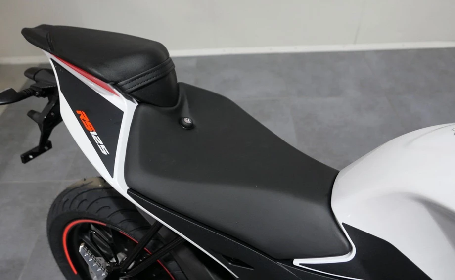 Angebot Aprilia RS 125 Bild 10: Angebot Aprilia RS 125