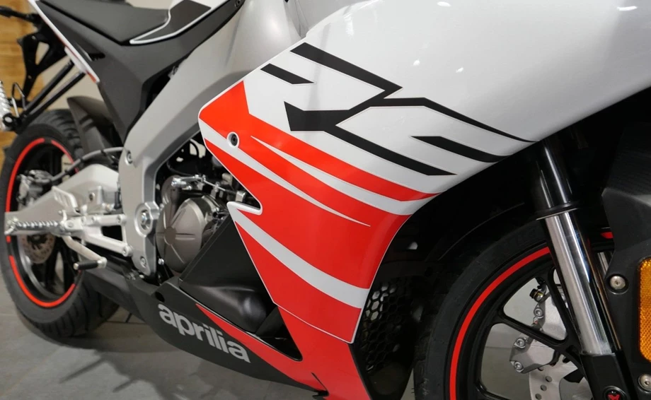 Angebot Aprilia RS 125 Bild 7: Angebot Aprilia RS 125