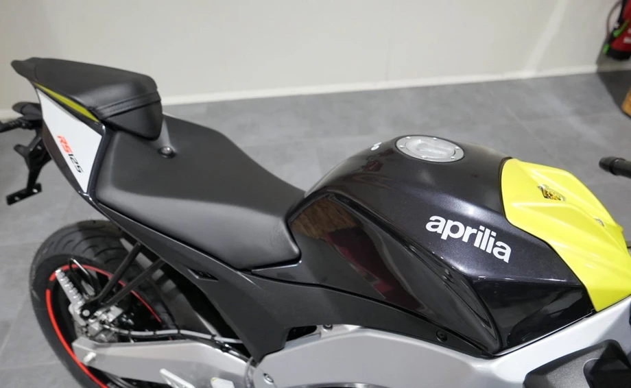 Angebot Aprilia RS 125 Bild 8: Angebot Aprilia RS 125