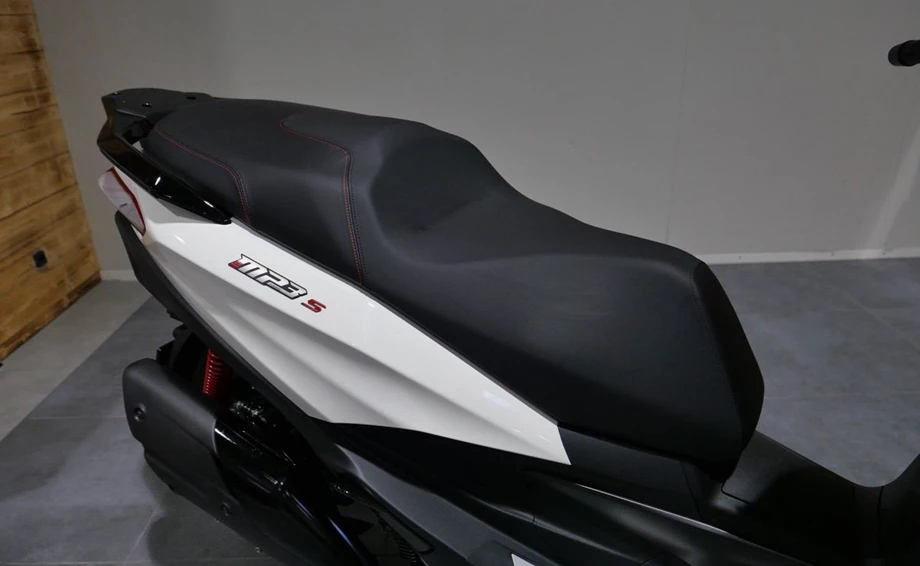 Angebot Piaggio MP3 400 Sport Bild 6: Angebot Piaggio MP3 400 Sport