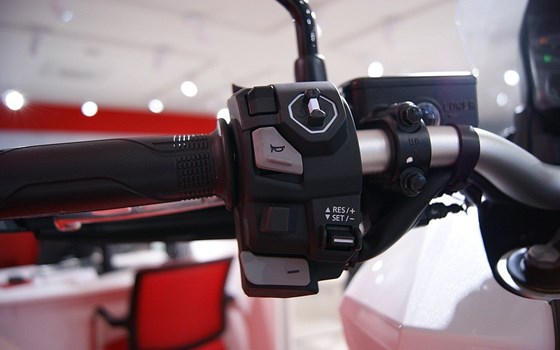 Neufahrzeug Honda X-ADV - Bild 7