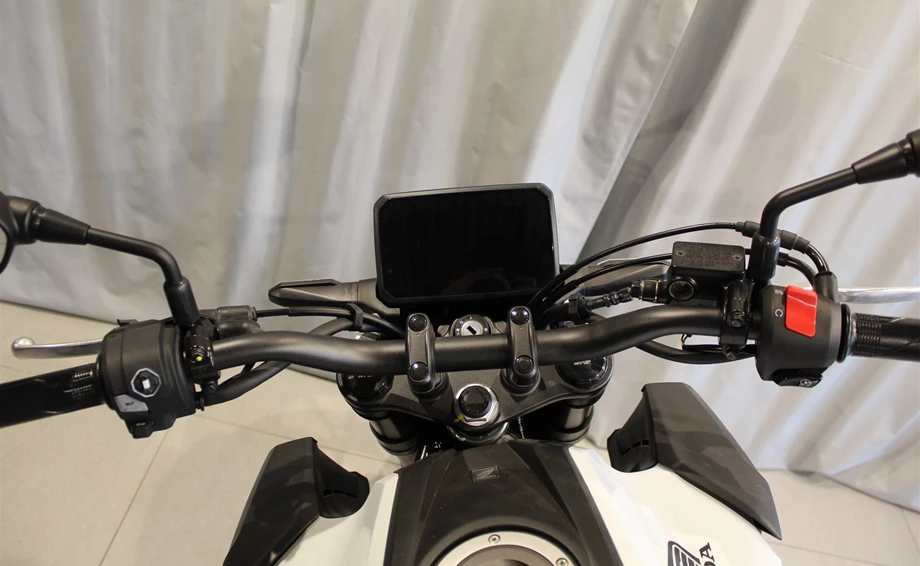 Offer Honda CB125R Bild 13: Offer Honda CB125R