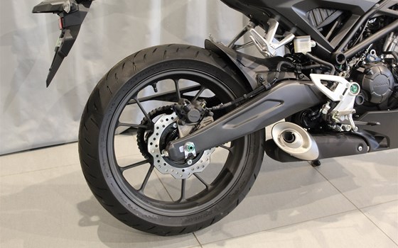 Gebrauchtmotorrad Honda CB125R - Bild 4