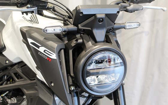 Gebrauchtmotorrad Honda CB125R - Bild 5