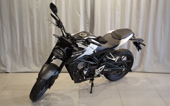 Gebrauchtmotorrad Honda CB125R - Bild 7