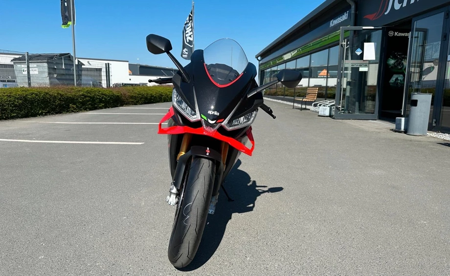 Angebot Aprilia RSV4 1100 Factory Bild 2: Angebot Aprilia RSV4 1100 Factory