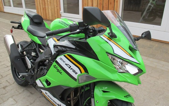 Neufahrzeug Kawasaki Ninja ZX-4RR - Bild 15